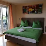 Guest house Zweytick Gaestezimmer Weingut Ratsch an der Weinstrasse
