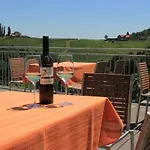 Weingut Gästezimmer Zweytick Robert Ratsch an der Weinstraße
