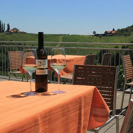 Zweytick Gaestezimmer Weingut Ratsch an der Weinstraße