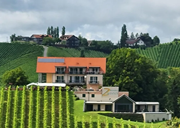 بيت ضيافة Zweytick Gaestezimmer Weingut 3*