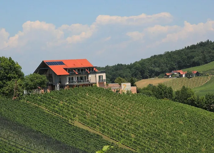 Weingut Gästezimmer Zweytick Robert Gasthof 3*